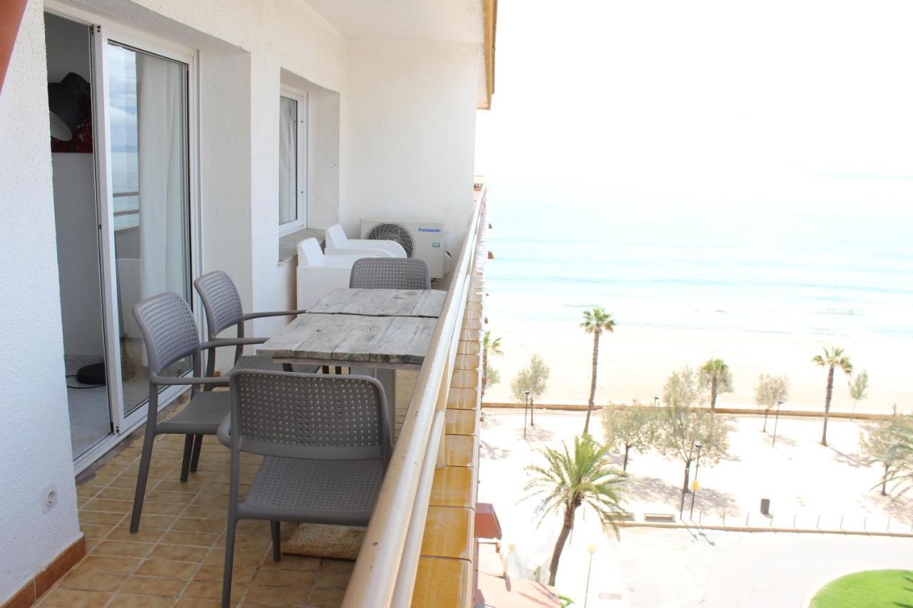 Beautiful Apartment In Front Of Beach, Pool, View Росас Экстерьер фото