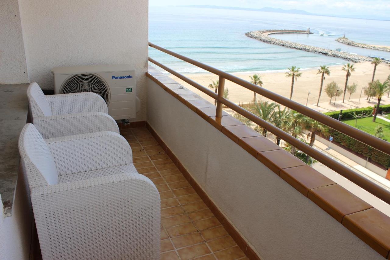 Beautiful Apartment In Front Of Beach, Pool, View Росас Экстерьер фото