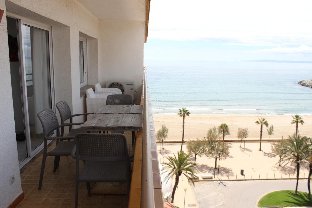 Beautiful Apartment In Front Of Beach, Pool, View Росас Экстерьер фото